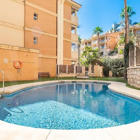 Seaside With Large Terrace, Pool & Parking Rems