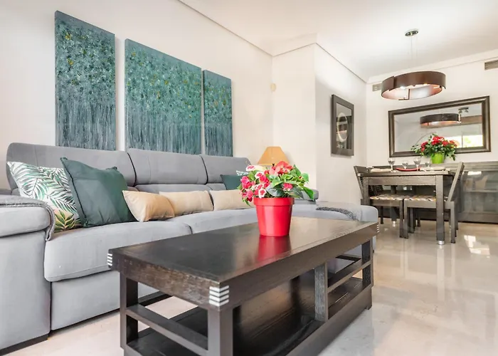 Seaside With Large Terrace, Pool & Parking Rems * Benalmádena