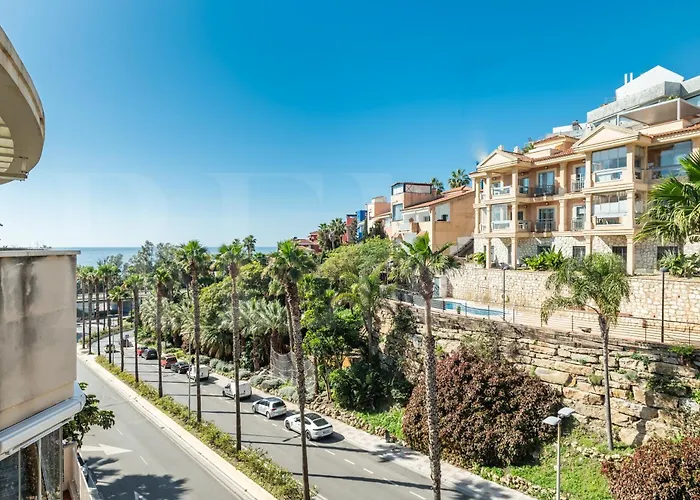 Lejlighed Seaside With Large Terrace, Pool & Parking Rems Benalmádena