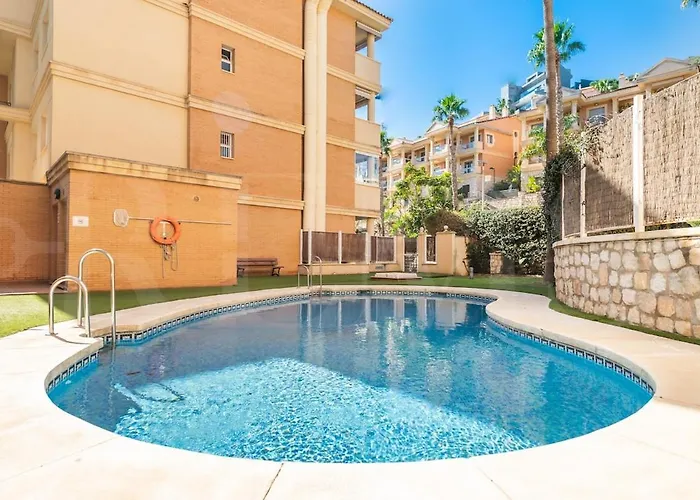 Seaside With Large Terrace, Pool & Parking Rems