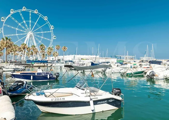 Seaside With Large Terrace, Pool & Parking Rems Benalmádena