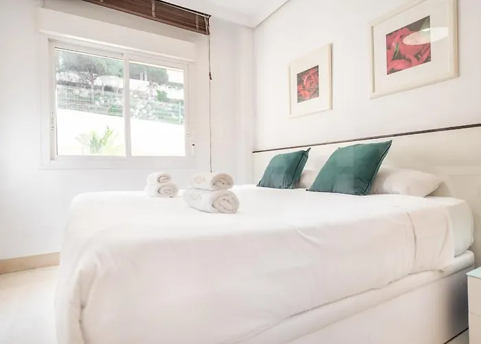 Lejlighed Seaside With Large Terrace, Pool & Parking Rems Benalmádena